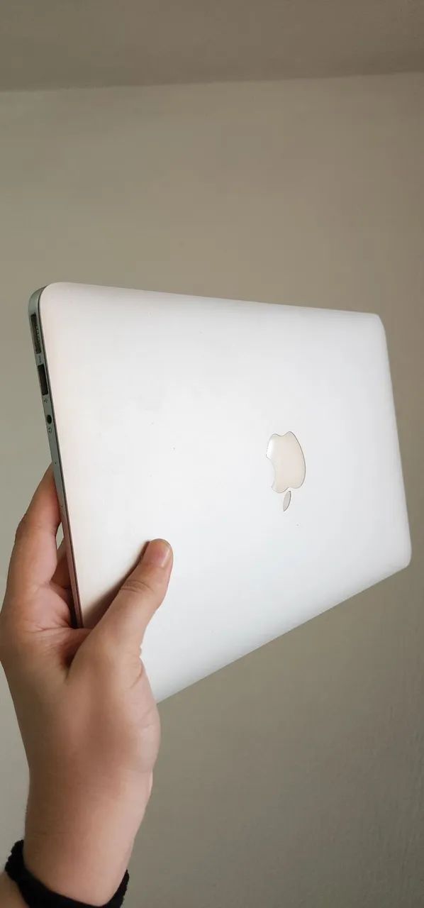 Macbook 11 Mid 2013 A1465 Intel Core i5 + 4GB + SSD - Notebooks
