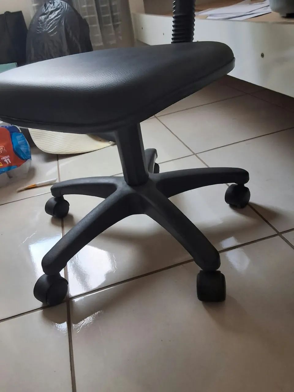 Cadeira escritório  - Foto 4