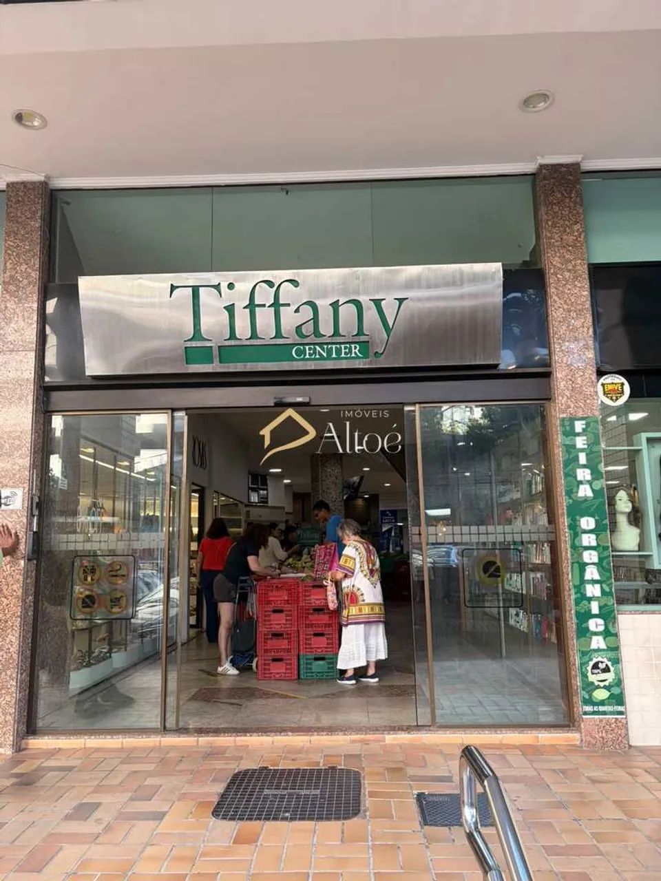 Ed. Tiffany Center - Santa Lucia