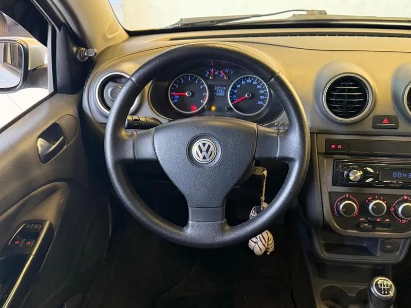 Volkswagen Voyage 1.0 Flex 12V 4p, foto 13 de 14
