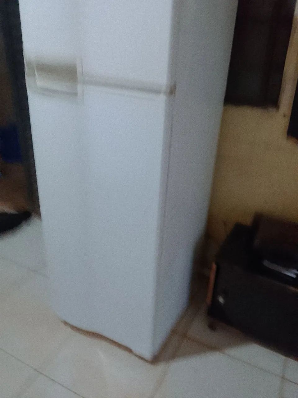 Vendo geladeira funcionando perfeitamente  - Foto 2