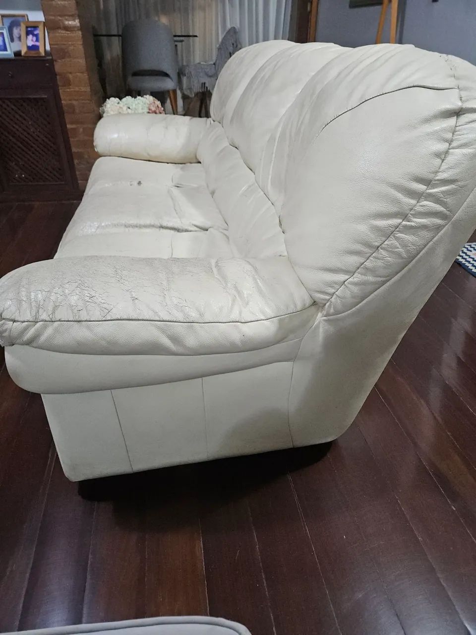 Sofá de Couro 3 lugares - Foto 2