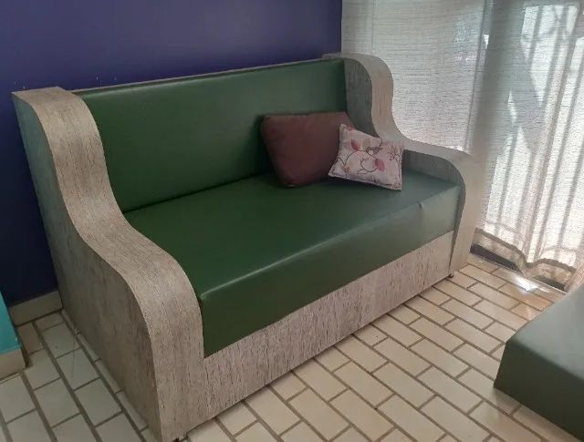 Sofá 2 Lugares Moderno e Robusto - Couro Sintético Verde