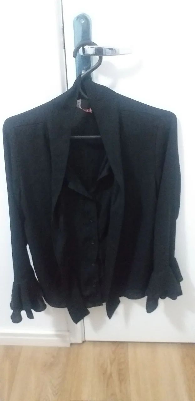 ROUPAS FEMININAS SEMI NOVAS E LIMPAS - Foto 4