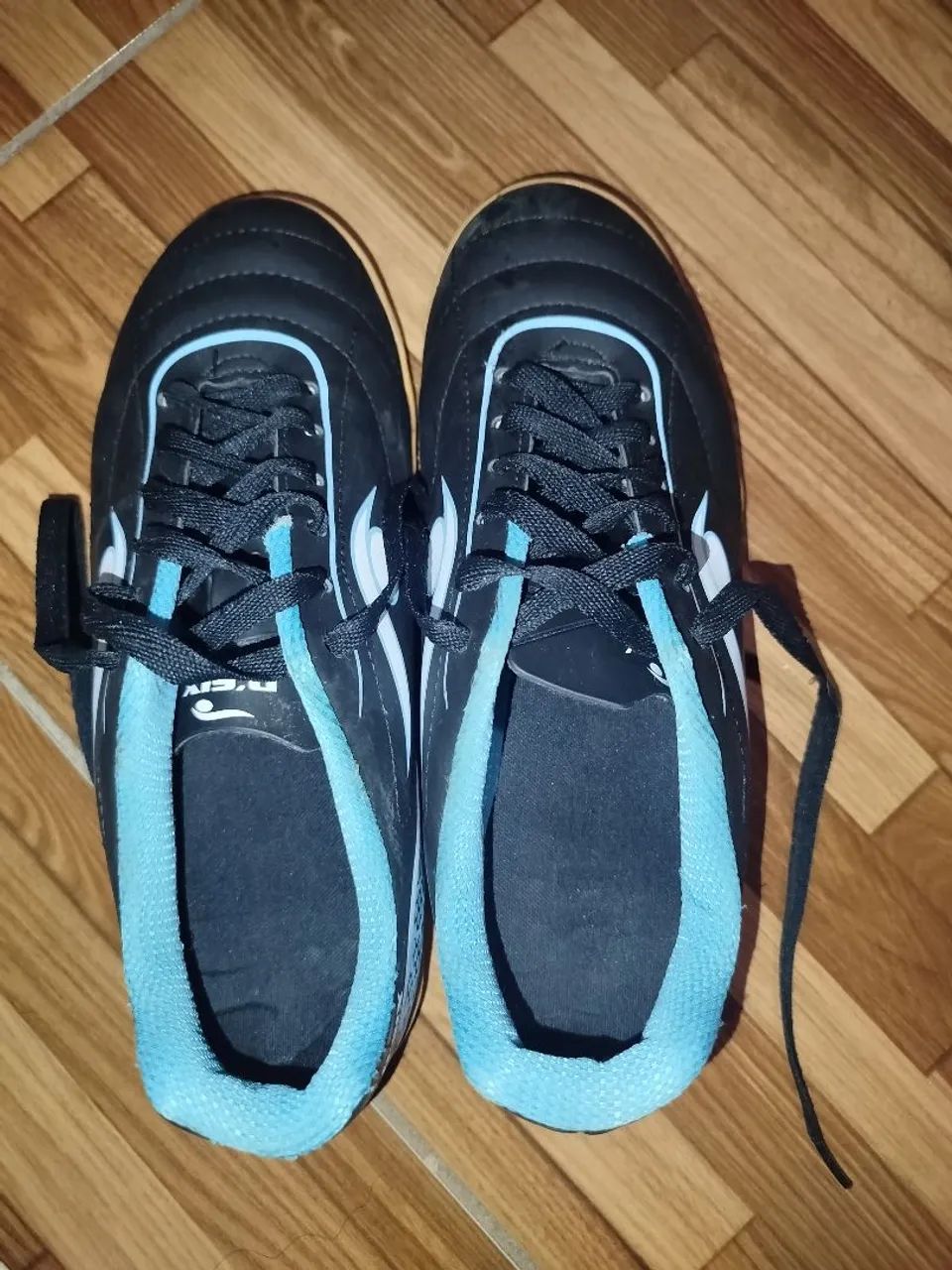 TÊNIS DE FUTSAL 