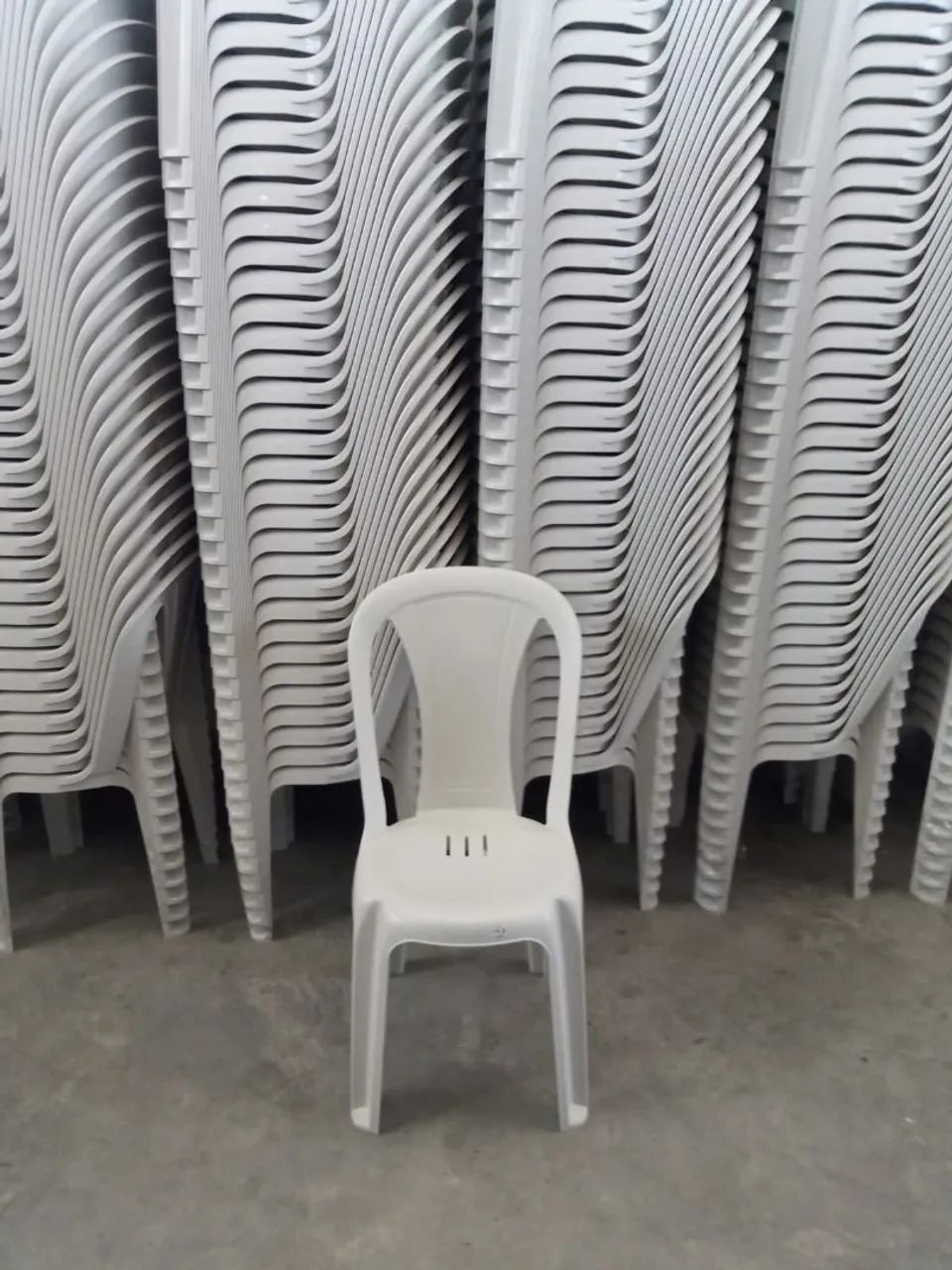 CADEIRAS PLÁSTICAS DE QUALIDADE NA PROMOÇÃO - Foto 2