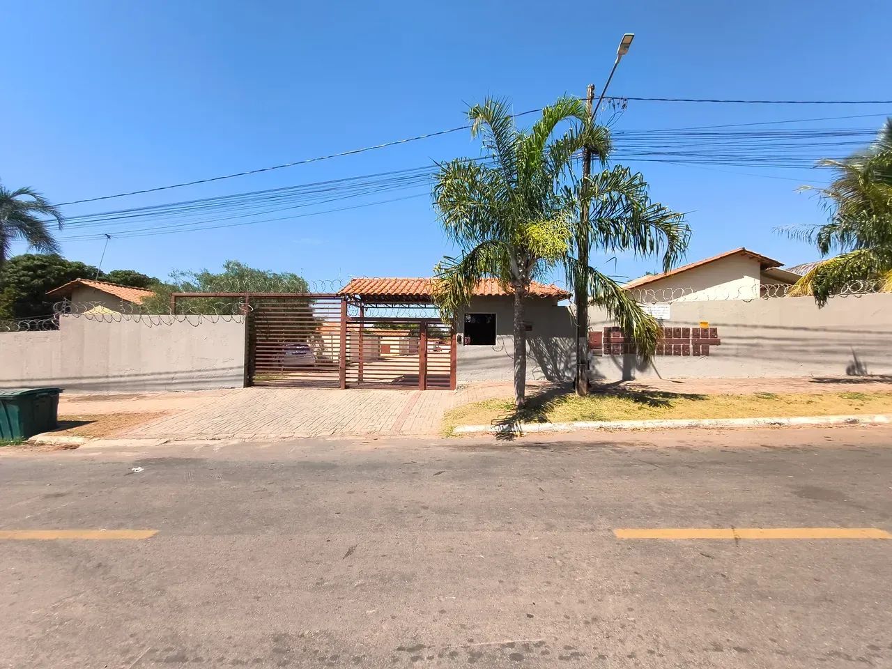 Imóvel para aluguel tem 80 metros quadrados com 2 quartos