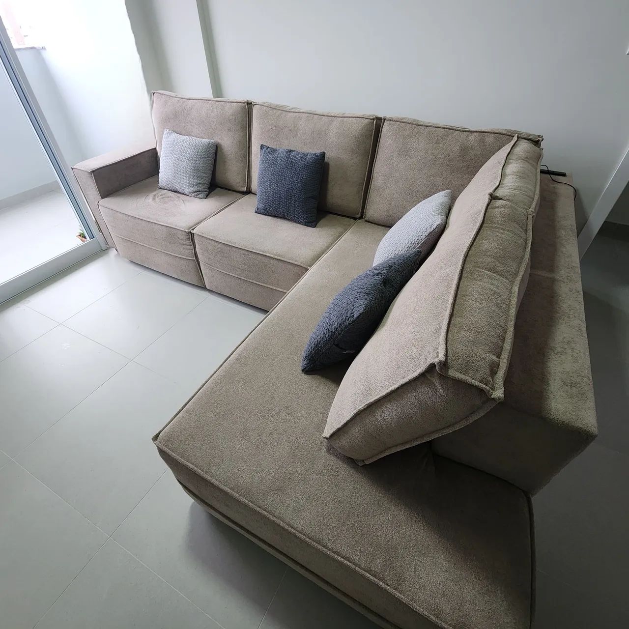 SOFÁ RETRÁTIL COM CHAISE  - Foto 2