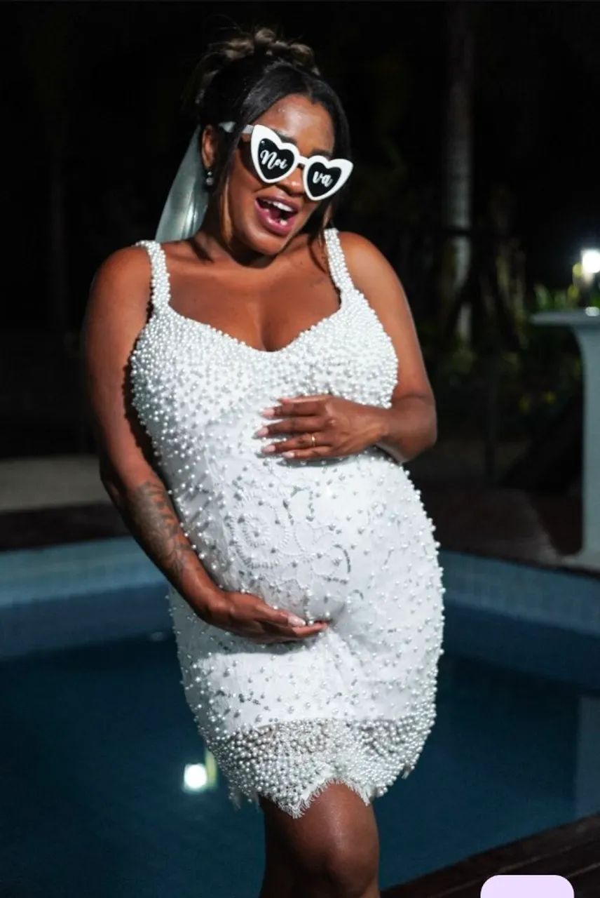 Vestido Curto de noiva/ Carnaval com Perolas - Foto 4