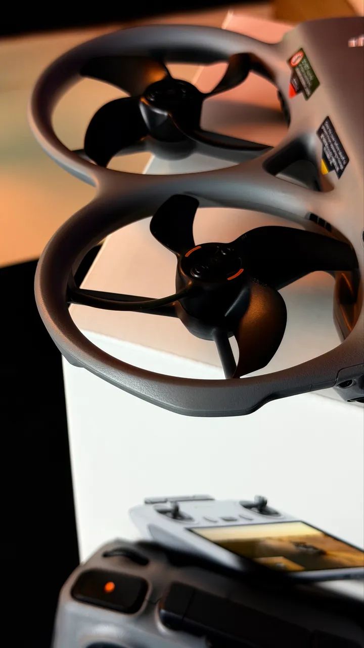 DJI AVATA 360 FLY MORE COMBO COM TELA BR (SEMINOVO) - Foto 3