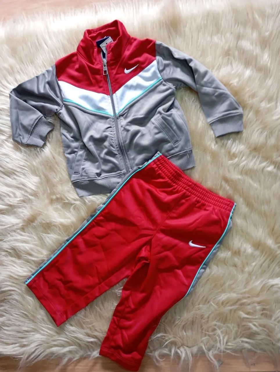Conjunto Nike 18 meses sem uso 