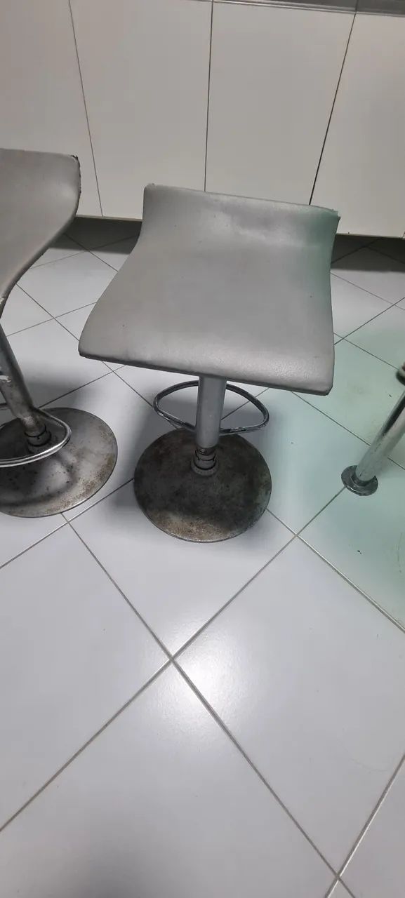 Bancos giratórios cozinha - Foto 5