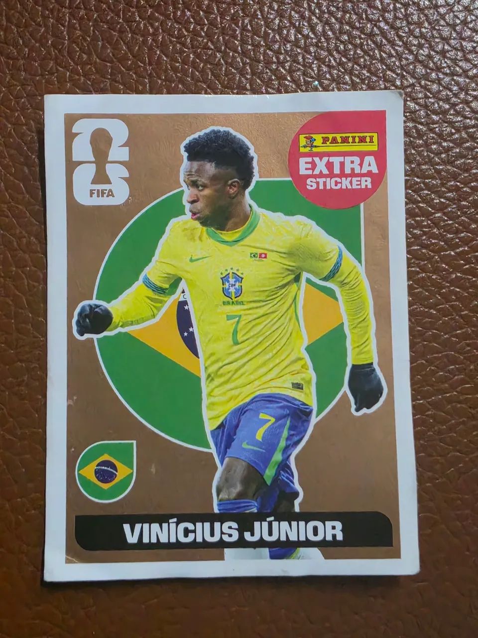 Duas figurinhas Extra Sticker do Lionel Messi e do Vinícius Jr. - Foto 5