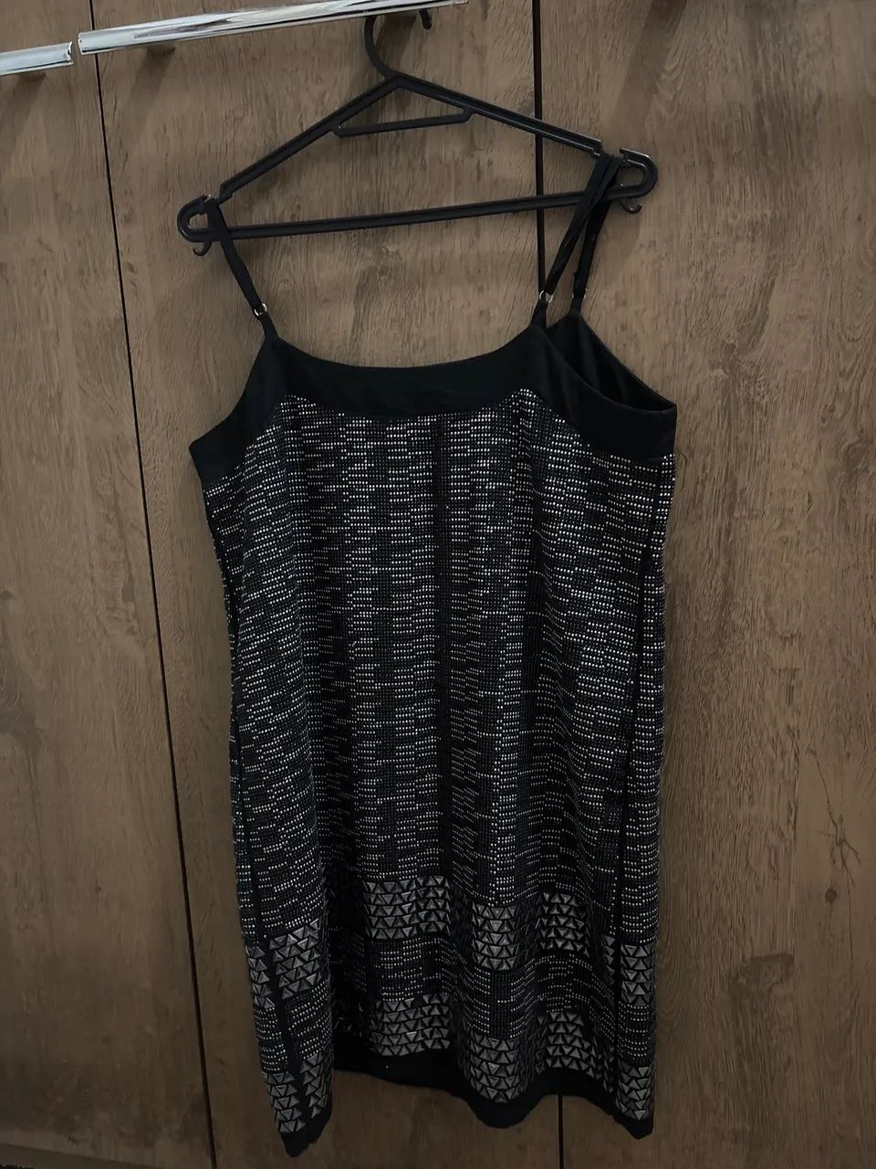 Vestido preto com brilho - Foto 2