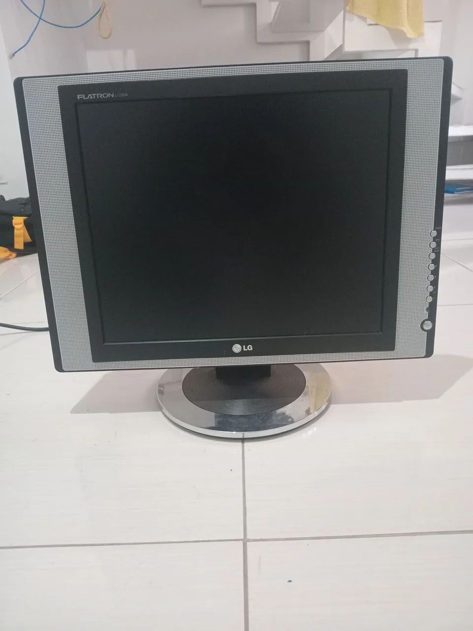 Vendo - Monitor computador LG Flatron modelo L173SA em perfeito estado - 17 polegadas  - Foto 4