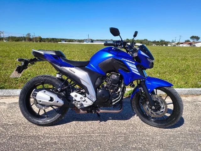 FAZER 250 2022