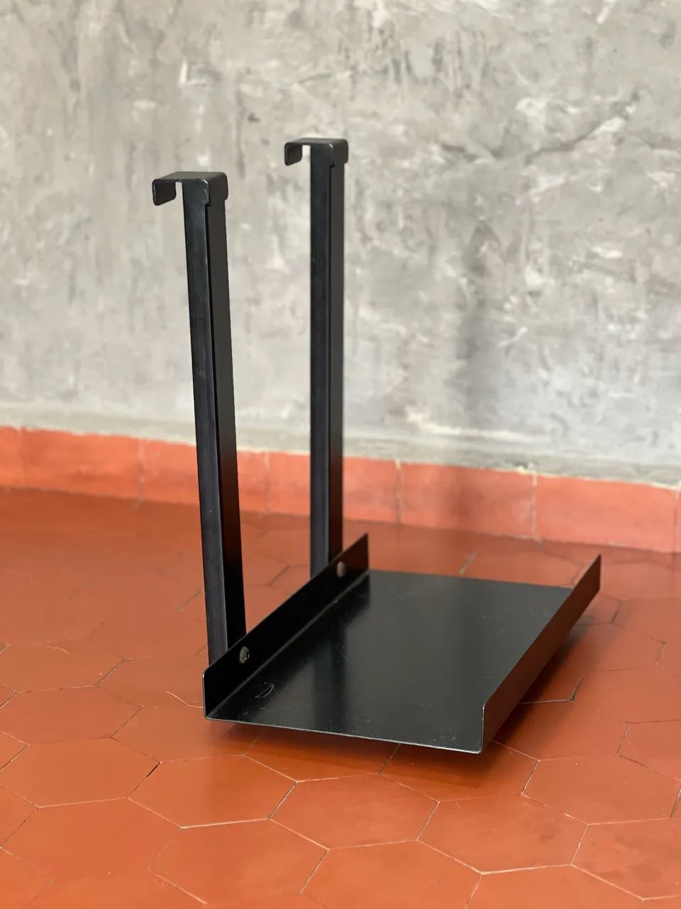 Suporte de mesa para CPU Tokstok - NÃO ENTREGO