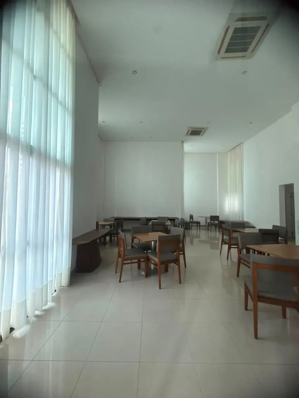 3 QUARTOS SENDO DUAS SUÍTES NO EDIFÍCIO TORRE DE SALERMO NA PITUBA - Foto 2