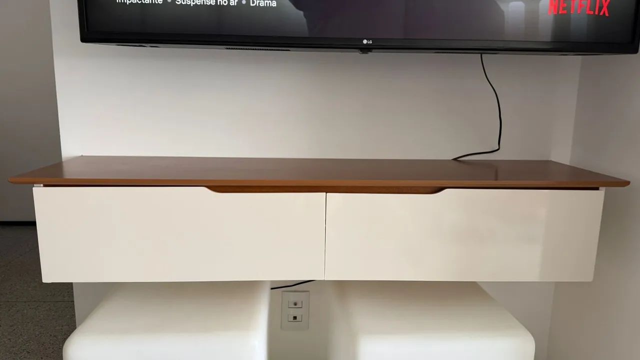 Rack suspenso para TV