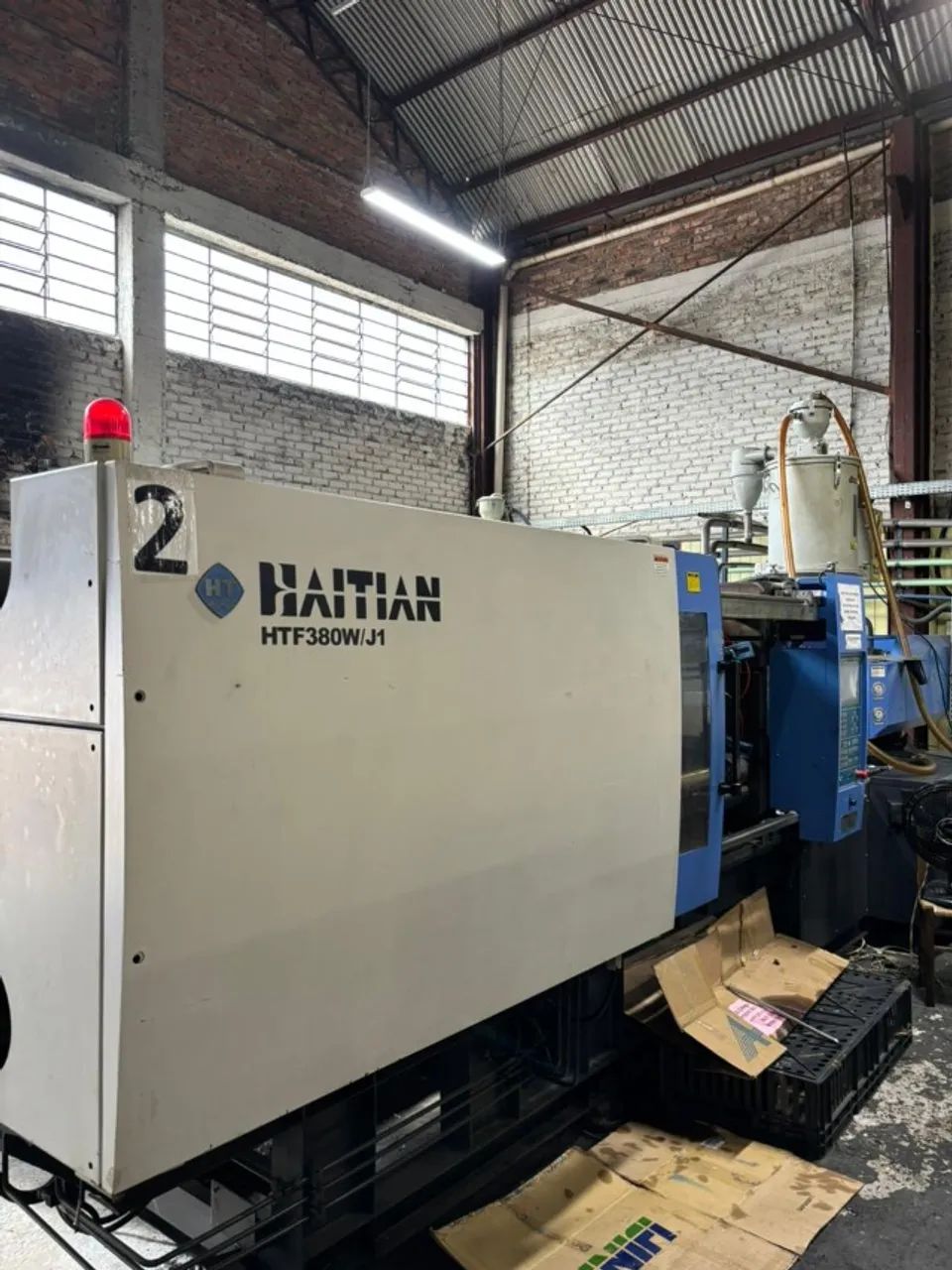 Injetora Plásticos Haitian 380 Ton