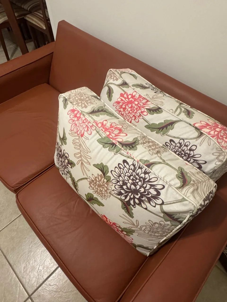 Sofá dois lugares perfeito estado  - Foto 3