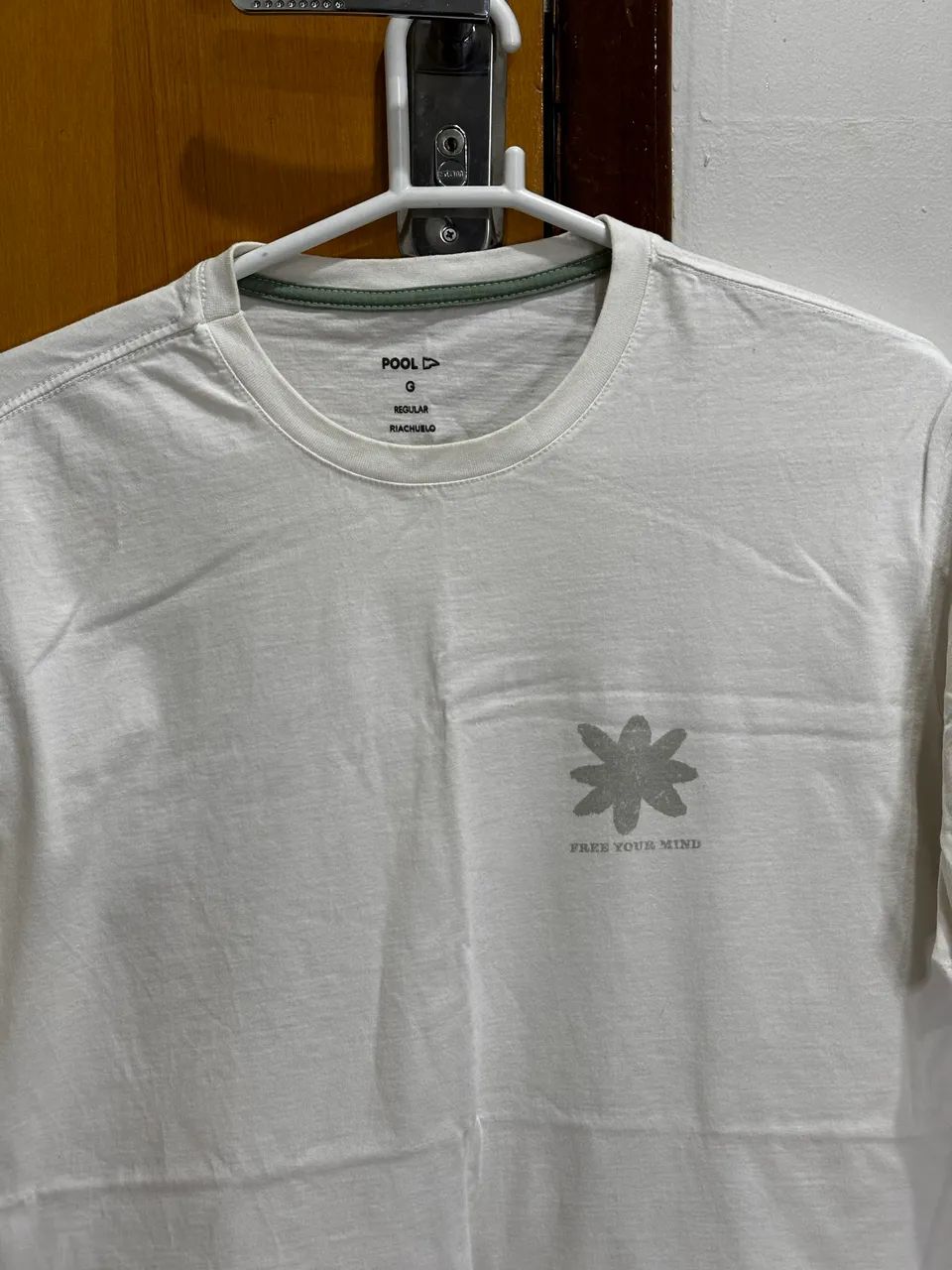 camiseta pool branca g  - Foto 2