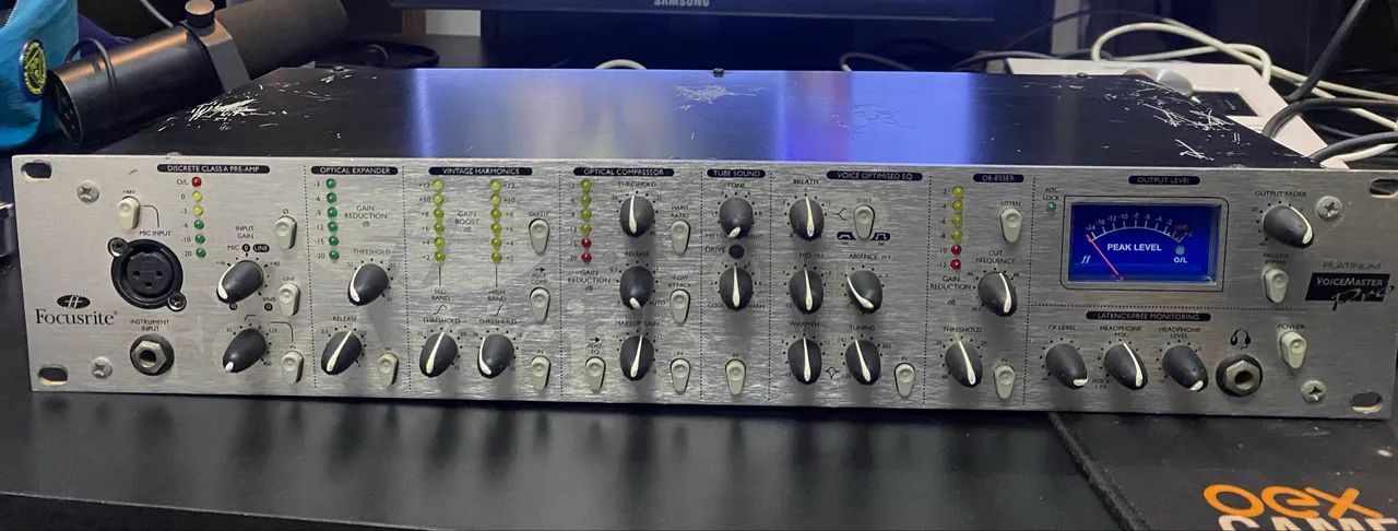 Focusrite Platinum VoiceMaster Pro - Pré + Compressor Analógico