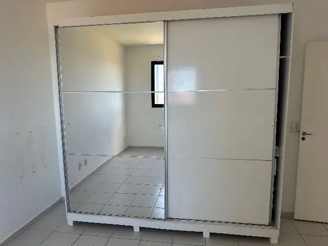 Guarda roupa grande