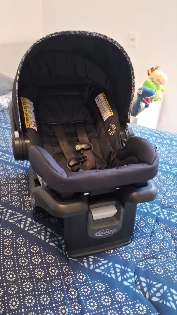 Carrinho e bebê conforto 