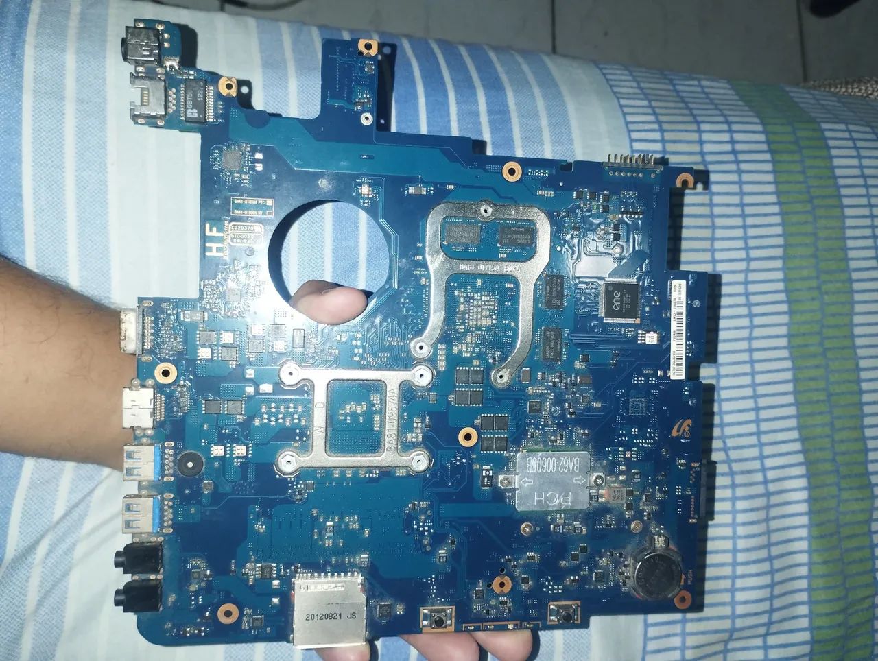 Placa Mãe Samsung NP550P5C c/ Processador Intel Core i5 / Placa com defeito LEIA - Foto 2