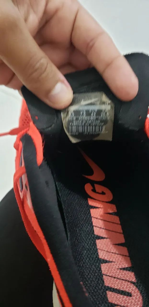 Doias Tênis Nike original  - Foto 6