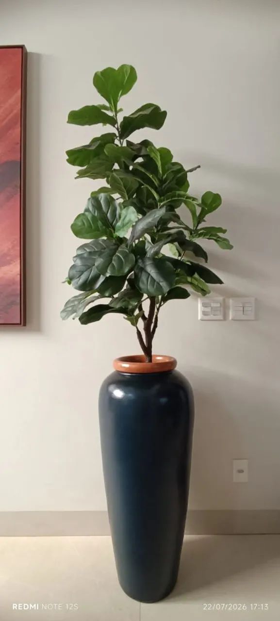 Vaso grande  com planta artificial  - Foto 2