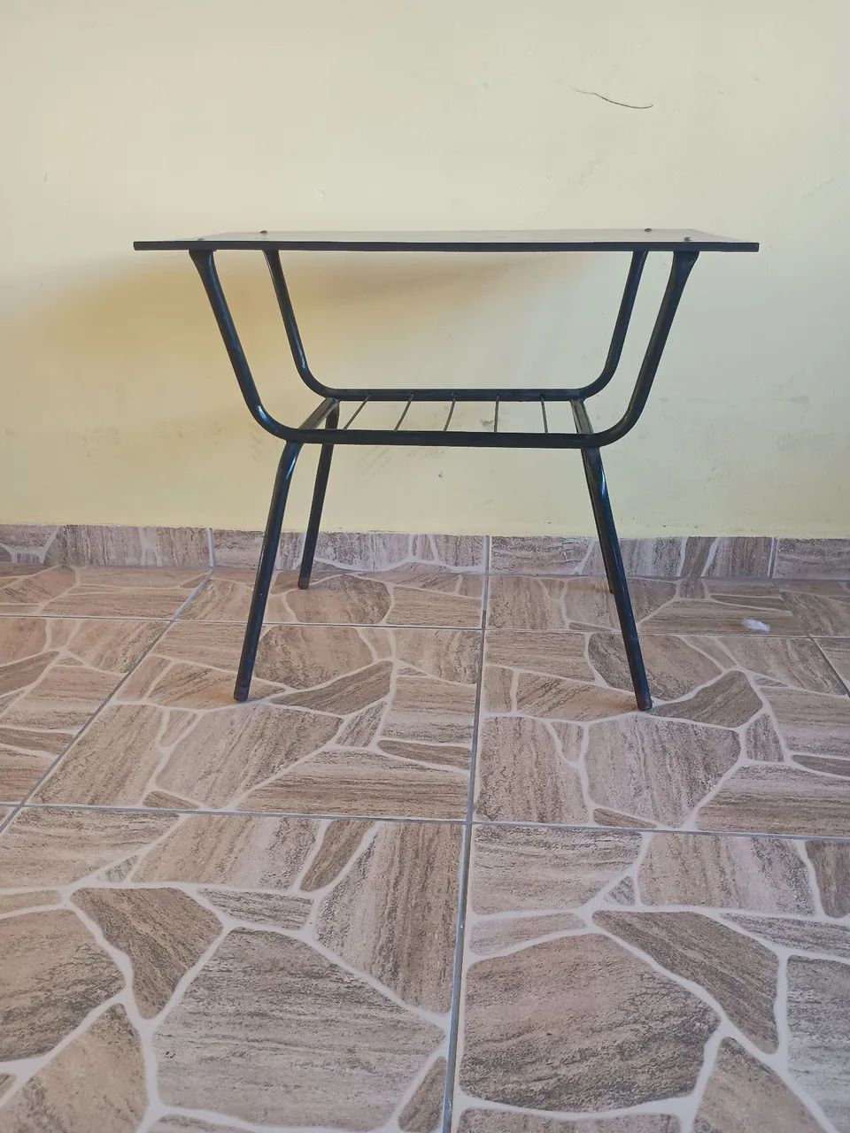 Mesinha de tv antiga  - Foto 4