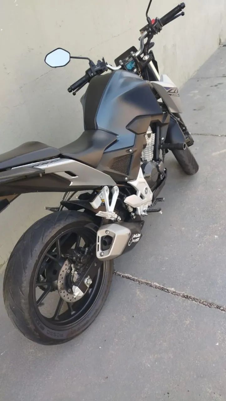 Honda Twister CB300F 2025 - Foto 2
