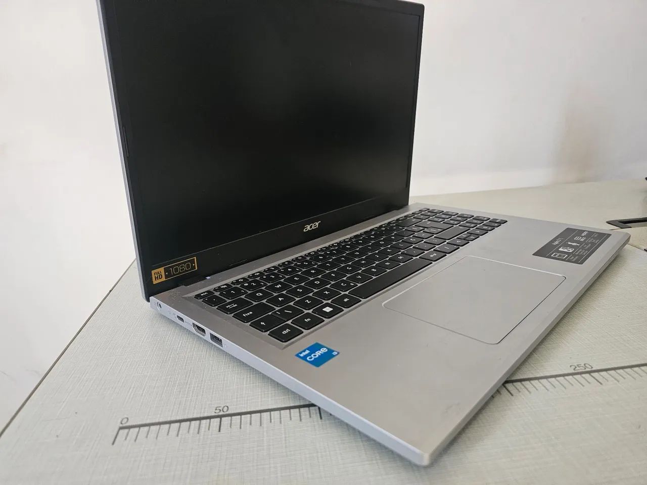 Notebook Acer Aspire 3 (praticamente novo)
