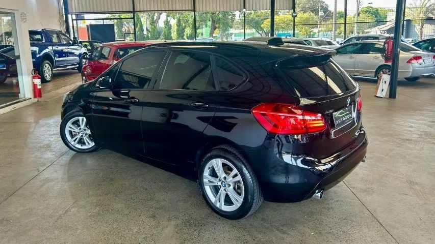 BMW 220ITourer Active Flex 2.0 TB Aut. 2018 - Foto 4