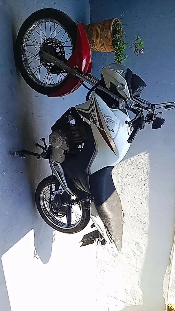 150 zerada, aceito troca 250 cilindrada - Foto 3