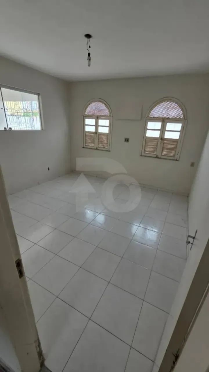 Imóvel no Bairro Cirurgia com 2 Quartos, 2 Banheiros e Garagem - Foto 5