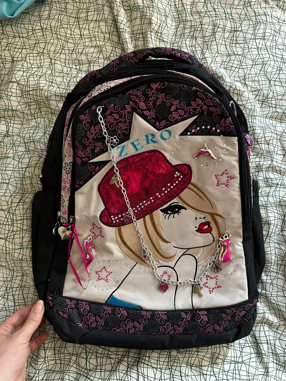 Mochila preta nova 