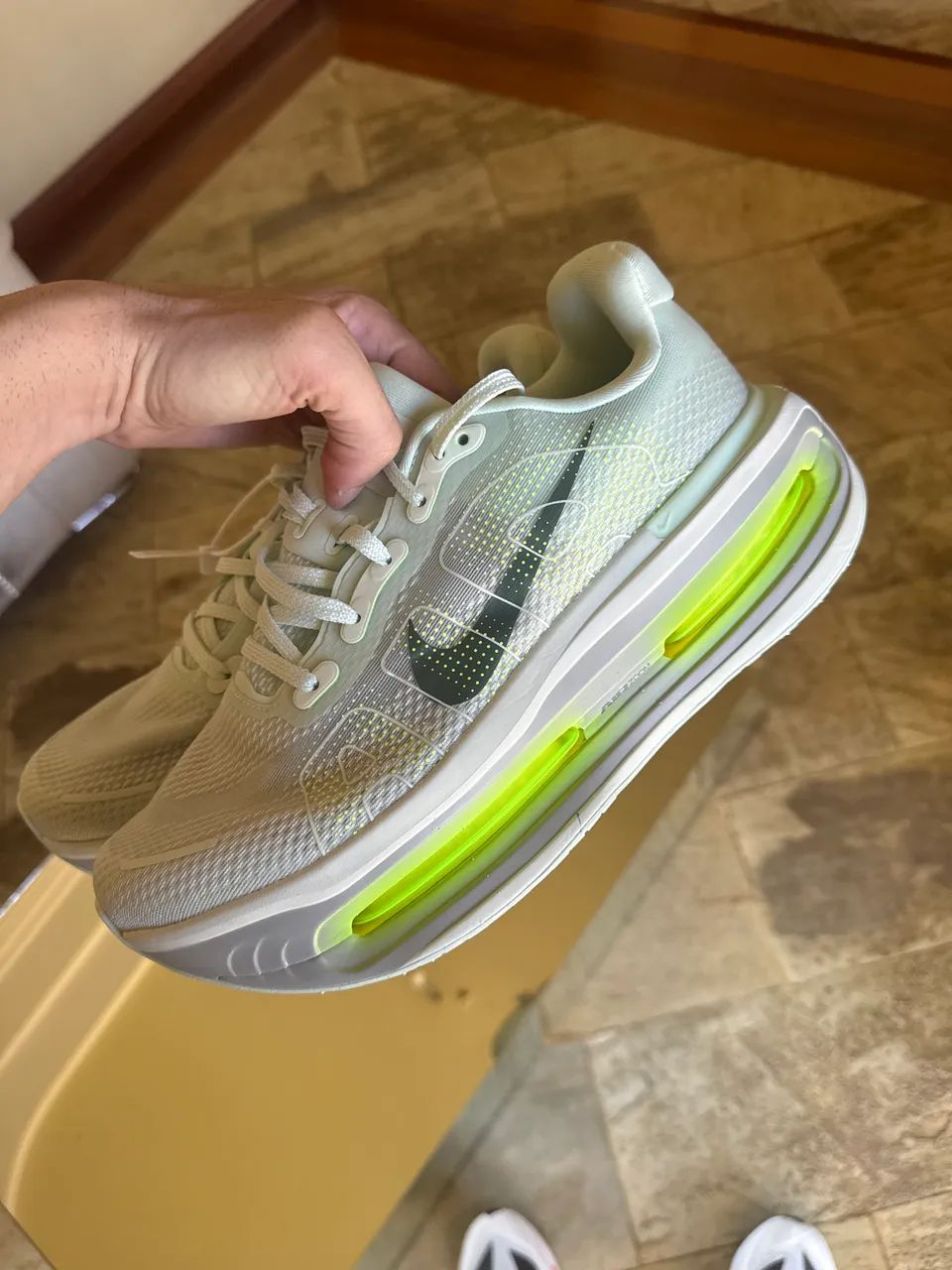 NIKE VOMERO PREMIUM 41BR - Foto 4