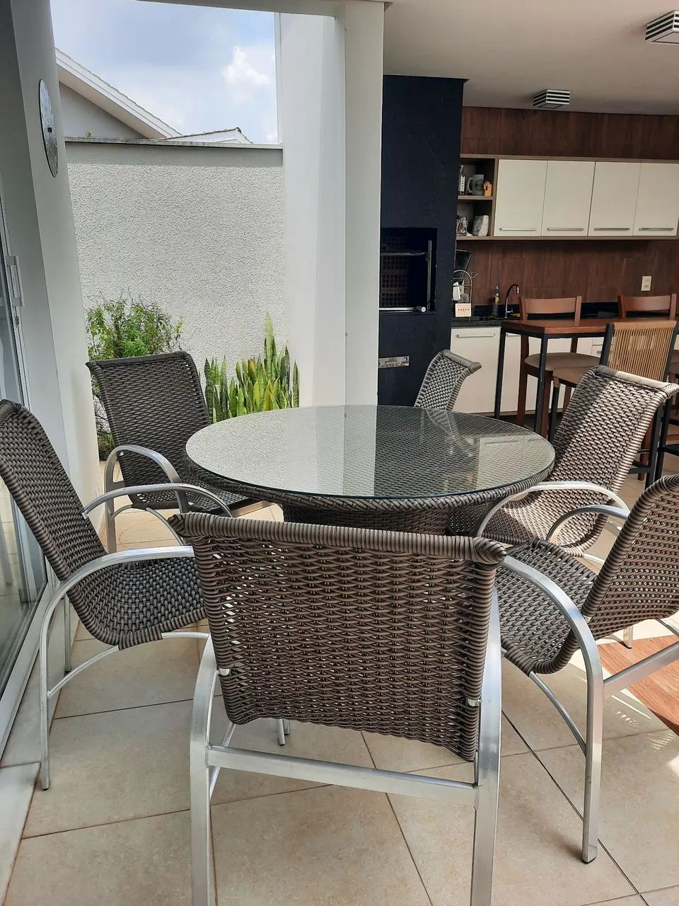 MESA EXTERNA C/ 6 CADEIRAS