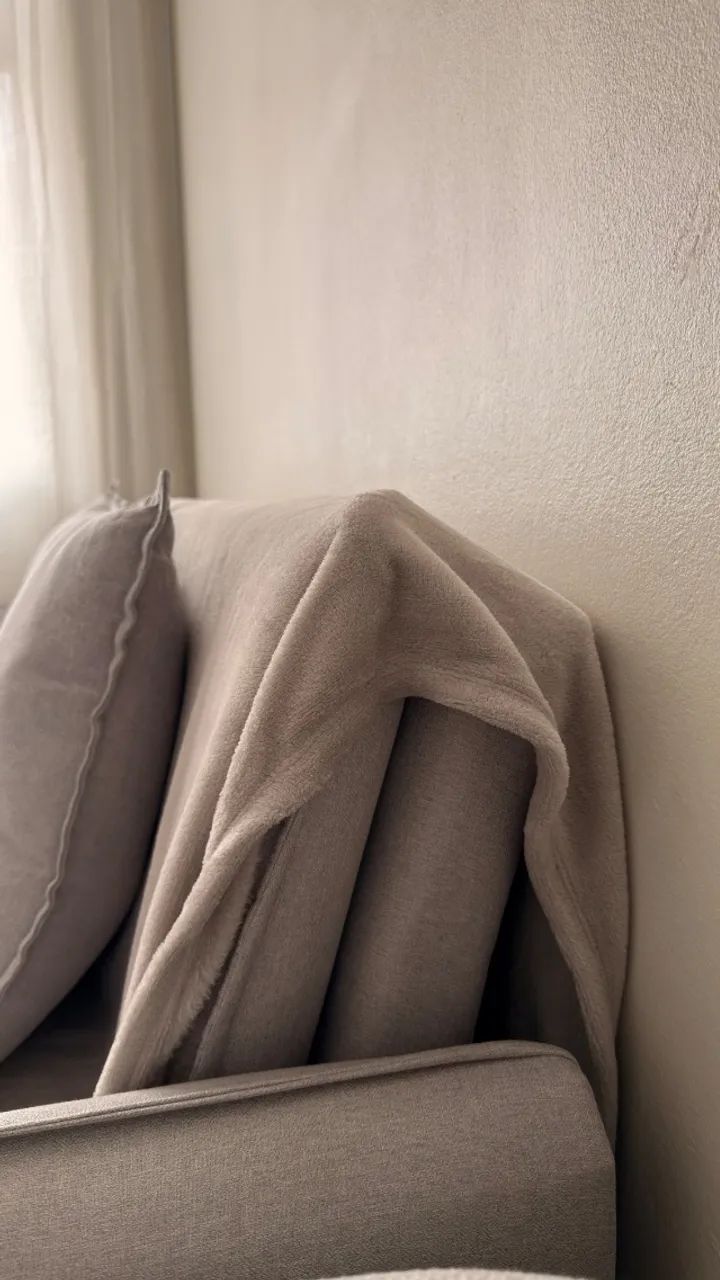 Sofá cama Slim 2,20m - Seminovo e Impermeabilizado - Foto 5