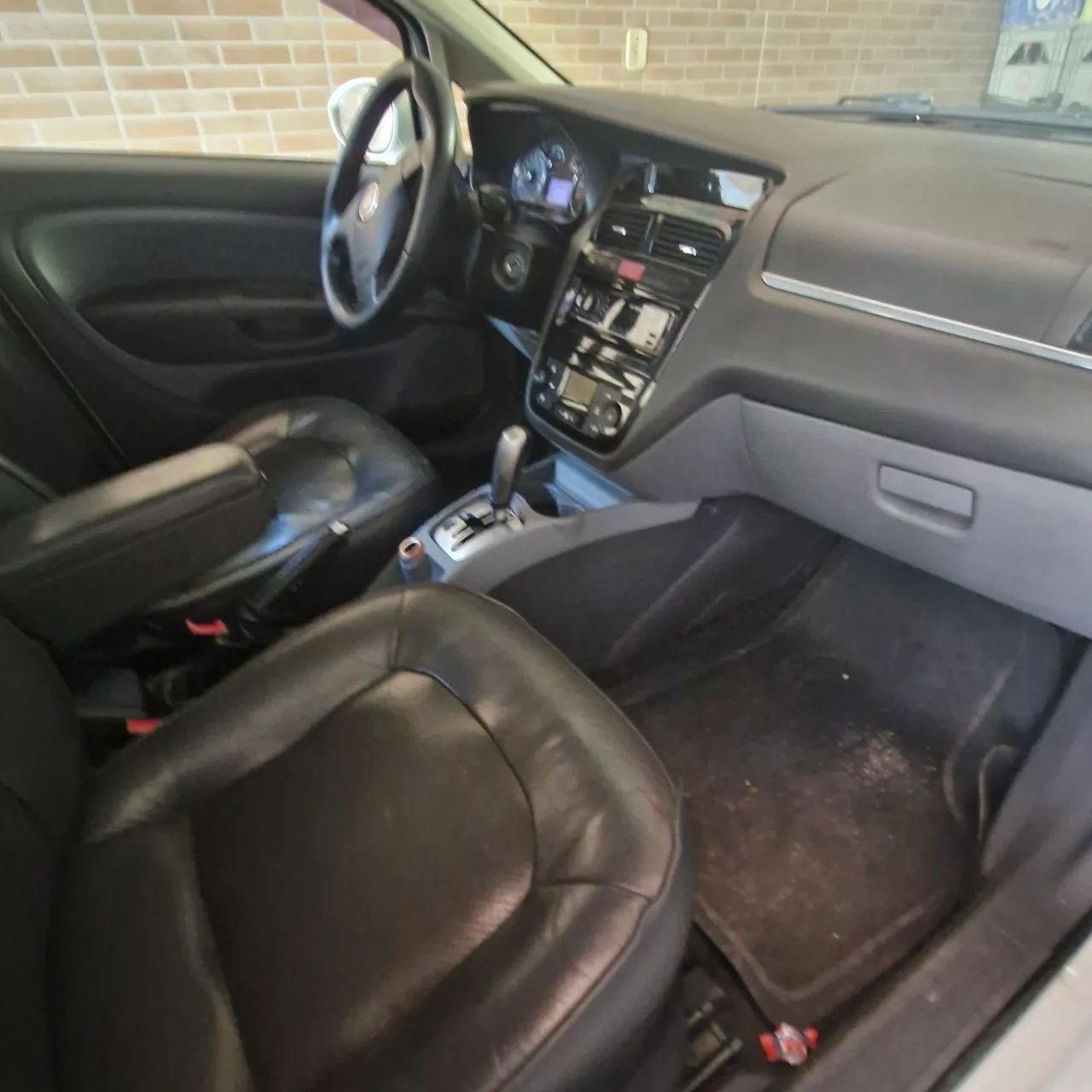 Fiat Linea Absolute 1.9/1.8 Flex Dualogic 4P 2013 - Foto 5