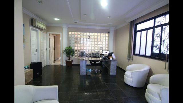 Casa Comercial 8 salas 5 vagas, dormitório, na Dorival Caymme