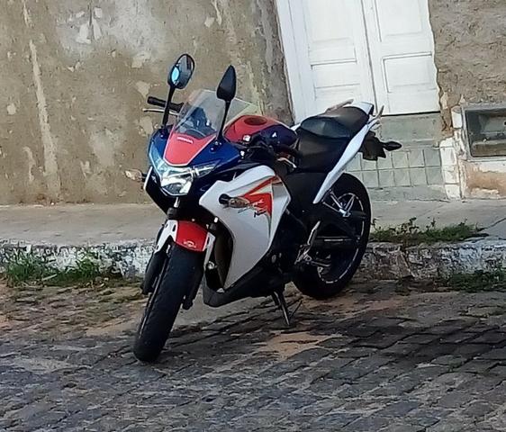 Honda CBR250r Tricolor - Foto 2