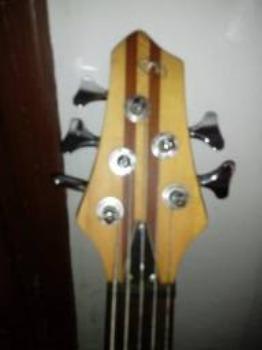 Baixo Strinberg CLB 19A 5 Cordas Ativo + Mini Cubo + Correia c/ Straplock + Bag - Foto 2