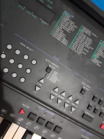 Vendo teclado yamanha psr400 - Foto 3