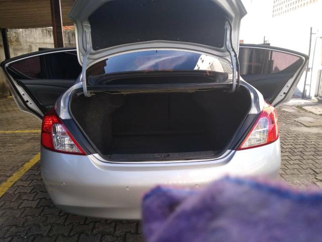 Nissan versa - Foto 8