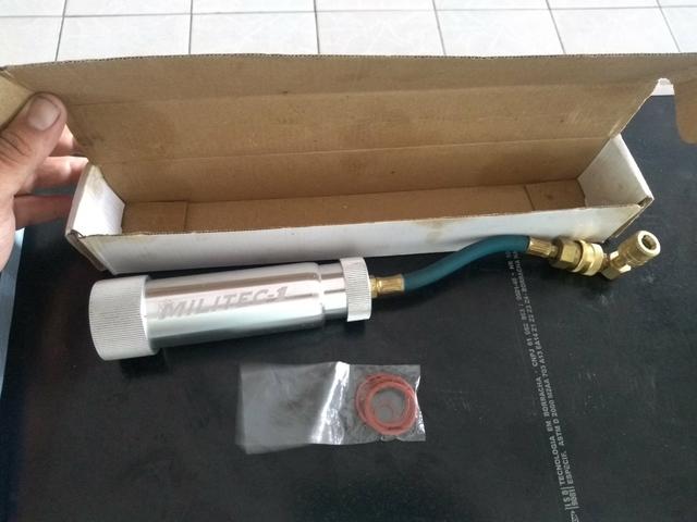 Ferramenta para aplica militec-1 em ar-condicionado