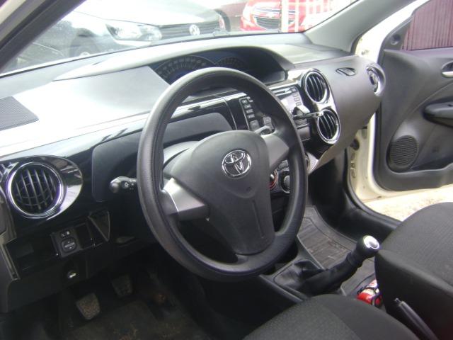 Toyota Etios 1.3 x 2014/2014 3519-1102 Simone - Foto 5